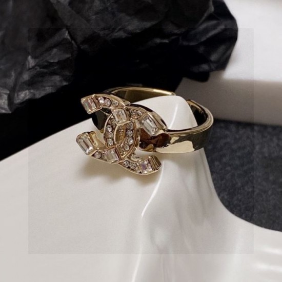 2024SS CHANEL Chanel Ring Ahead of this year's trends 2024SS CHANEL Chanel Ring Ahead of this year's trends