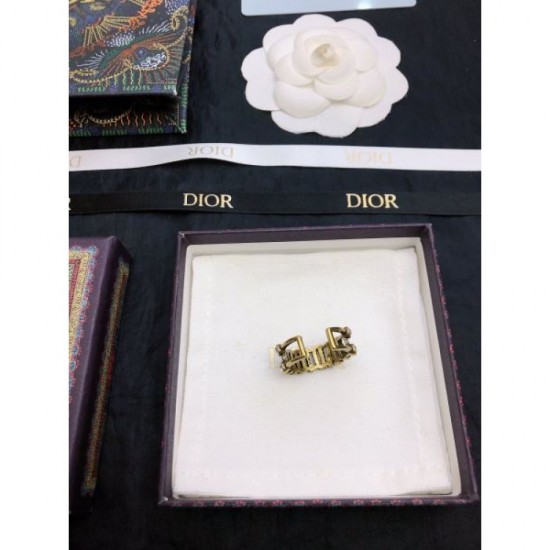 DIOR This is what you need this summer 2024SS ring DIOR This is what you need this summer 2024SS ring