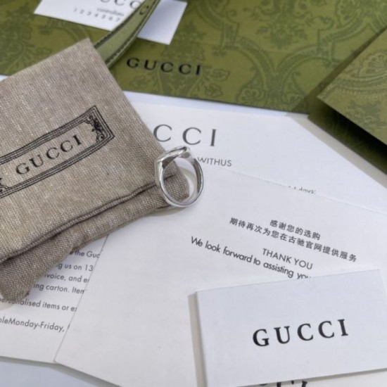 Dress with a beautiful impression 2024SS ring GUCCI Gucci Dress with a beautiful impression 2024SS ring GUCCI Gucci
