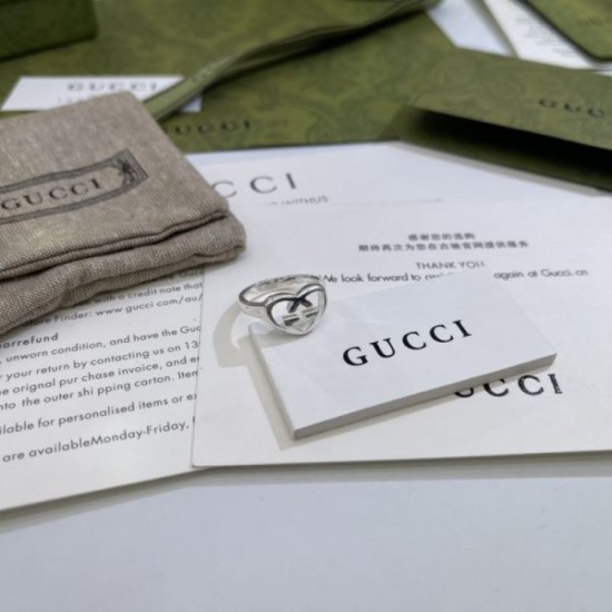 Dress with a beautiful impression 2024SS ring GUCCI Gucci Dress with a beautiful impression 2024SS ring GUCCI Gucci