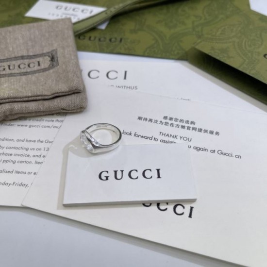 Dress with a beautiful impression 2024SS ring GUCCI Gucci Dress with a beautiful impression 2024SS ring GUCCI Gucci