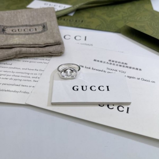 Dress with a beautiful impression 2024SS ring GUCCI Gucci Dress with a beautiful impression 2024SS ring GUCCI Gucci