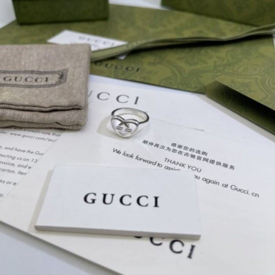 Dress with a beautiful impression 2024SS ring GUCCI Gucci Dress with a beautiful impression 2024SS ring GUCCI Gucci