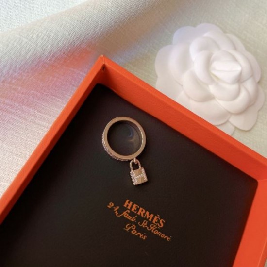 Style that you can use for a long time this summer 2024SS ring HERMES Style that you can use for a long time this summer 2024SS ring HERMES