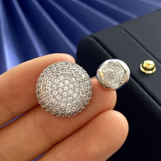 LOEWE 2024SS ring, a coveted brand that makes you feel good LOEWE 2024SS ring, a coveted brand that makes you feel good