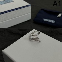 This season's style is to incorporate it into your wear 2024SS ring PRADA