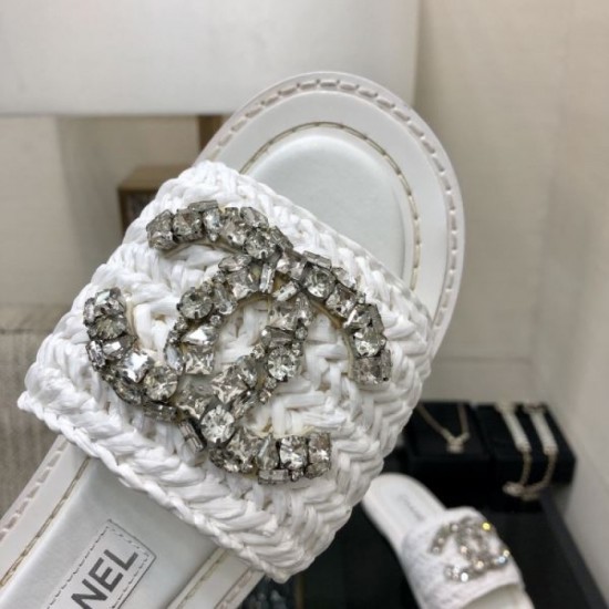 2024SS High impact design CHANEL ladies slippers 2024SS High impact design CHANEL ladies slippers
