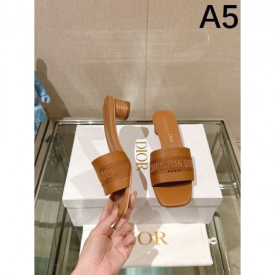 2024SS Items that bring out the texture of the material DIOR Women's slippers 2024SS Items that bring out the texture of the material DIOR Women's slippers