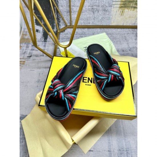 2024SS Anyone can be fashionable! FENDI women's slippers 2024SS Anyone can be fashionable! FENDI women's slippers