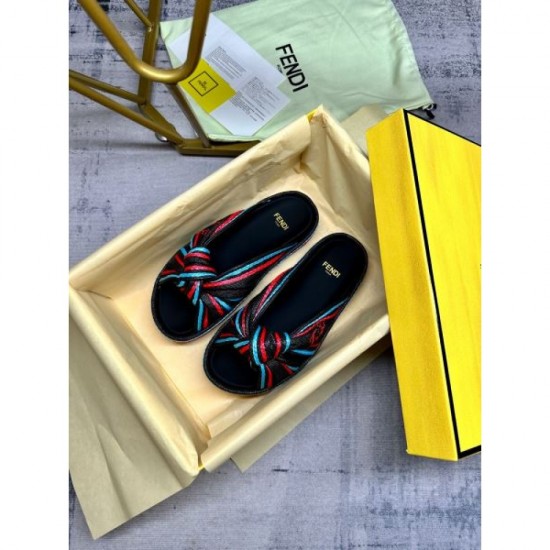 2024SS Anyone can be fashionable! FENDI women's slippers 2024SS Anyone can be fashionable! FENDI women's slippers
