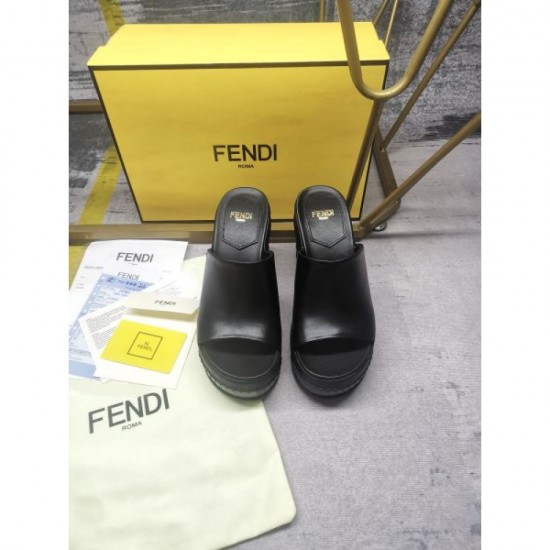 2024SS Items popular in magazines FENDI Women's slippers 2024SS Items popular in magazines FENDI Women's slippers