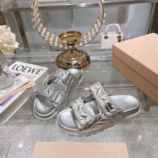 2024SS Crazy about elegant colors MIU MIU Women's slippers 2024SS Crazy about elegant colors MIU MIU Women's slippers