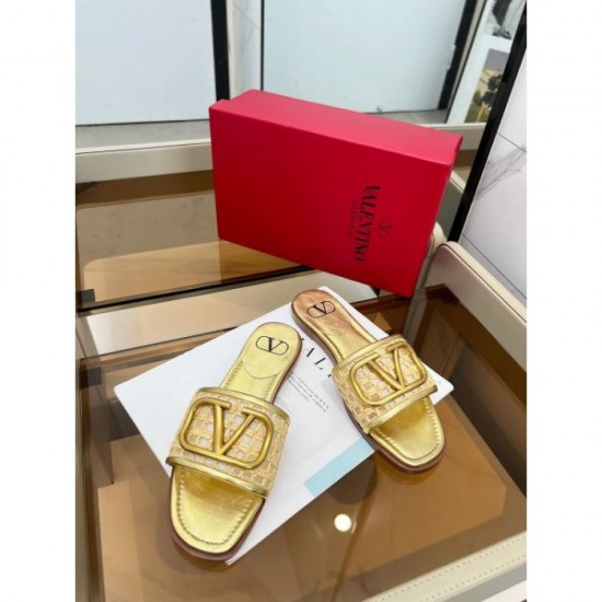 2024SS Keep an eye on VALENTINO Women's slippers 2024SS Keep an eye on VALENTINO Women's slippers