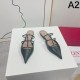 2024SS Outstanding Breathability VALENTINO Women's Slippers 2024SS Outstanding Breathability VALENTINO Women's Slippers