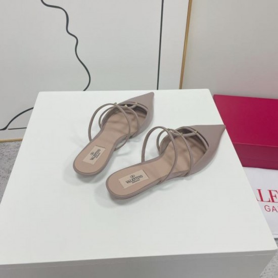 2024SS Outstanding Breathability VALENTINO Women's Slippers 2024SS Outstanding Breathability VALENTINO Women's Slippers