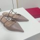2024SS Outstanding Breathability VALENTINO Women's Slippers 2024SS Outstanding Breathability VALENTINO Women's Slippers