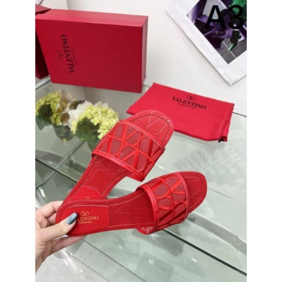 2024SS Colors are also trendy VALENTINO Women's slippers 2024SS Colors are also trendy VALENTINO Women's slippers