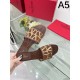 2024SS Colors are also trendy VALENTINO Women's slippers 2024SS Colors are also trendy VALENTINO Women's slippers