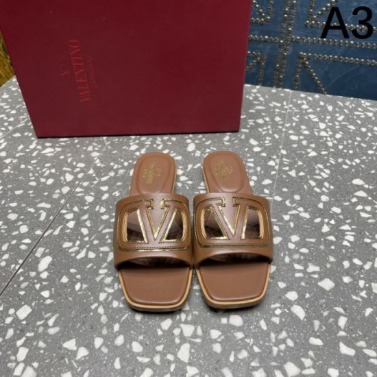 2024SS Attractive New VALENTINO Women's Slippers 2024SS Attractive New VALENTINO Women's Slippers