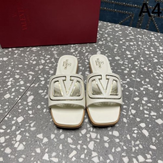 2024SS Attractive New VALENTINO Women's Slippers 2024SS Attractive New VALENTINO Women's Slippers