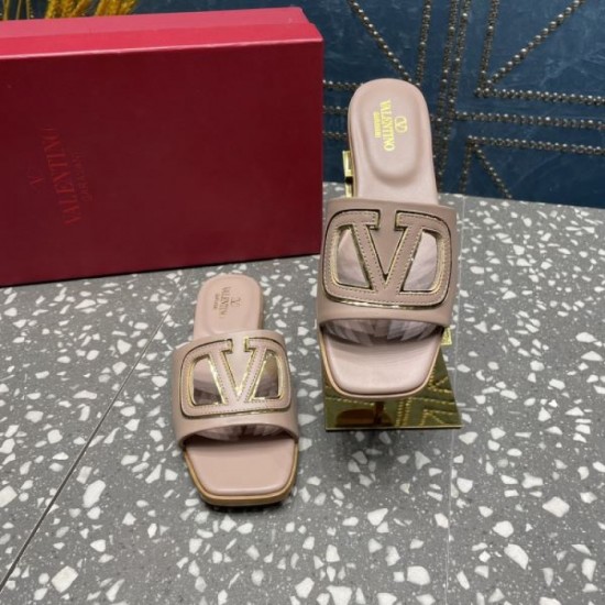 2024SS Attractive New VALENTINO Women's Slippers 2024SS Attractive New VALENTINO Women's Slippers