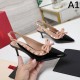 2024SS Spring/Summer Limited Edition VALENTINO Women's Sandals 2024SS Spring/Summer Limited Edition VALENTINO Women's Sandals