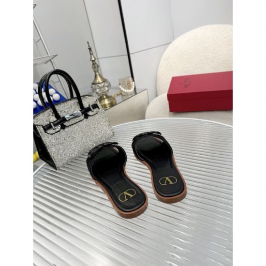 2024SS support skyrockets VALENTINO women's sandals 2024SS support skyrockets VALENTINO women's sandals