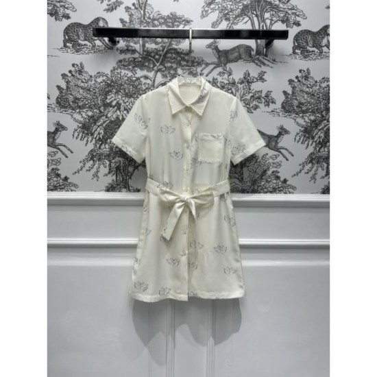 2024SS Dress BURBERRY Transform into a beautiful outfit 2024SS Dress BURBERRY Transform into a beautiful outfit
