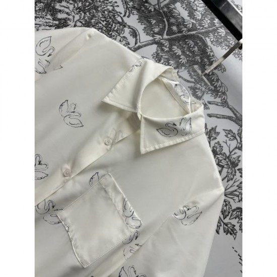 2024SS Dress BURBERRY Transform into a beautiful outfit 2024SS Dress BURBERRY Transform into a beautiful outfit