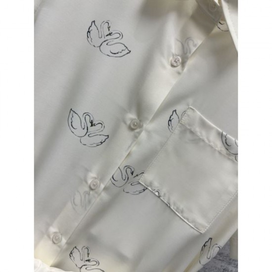 2024SS Dress BURBERRY Transform into a beautiful outfit 2024SS Dress BURBERRY Transform into a beautiful outfit