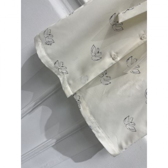 2024SS Dress BURBERRY Transform into a beautiful outfit 2024SS Dress BURBERRY Transform into a beautiful outfit