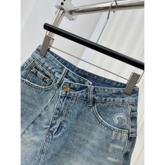2024SS Denim Skirt CELINE CELINE Featured item by overseas celebrities 2024SS Denim Skirt CELINE CELINE Featured item by overseas celebrities