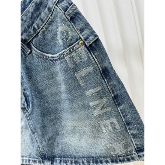 2024SS Denim Skirt CELINE CELINE Featured item by overseas celebrities 2024SS Denim Skirt CELINE CELINE Featured item by overseas celebrities