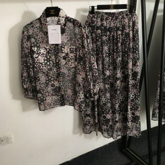 2024SS top and bottom set CHANEL looks stylish 2024SS top and bottom set CHANEL looks stylish