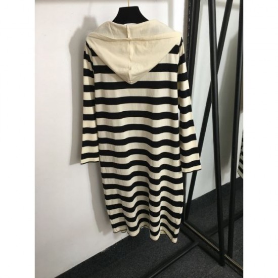 CHANEL Dress 2024FW This season's explosively popular standard item CHANEL Dress 2024FW This season's explosively popular standard item