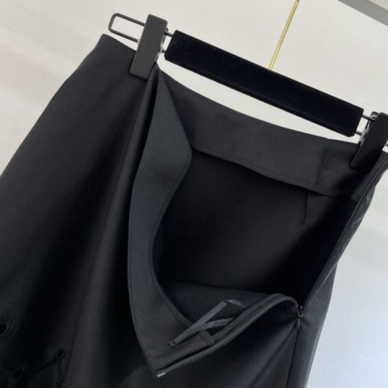 2024SS Trapezoid Skirt CHLOE A very popular brand in Japan 2024SS Trapezoid Skirt CHLOE A very popular brand in Japan