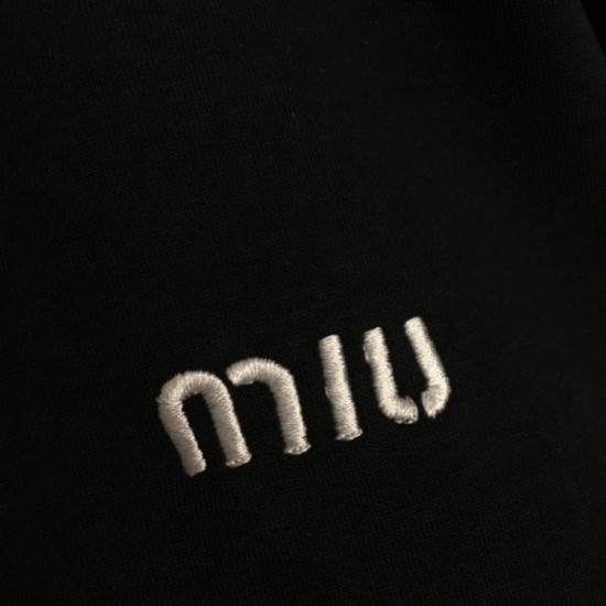 MIU MIU Top and bottom set 2024FW Unique design MIU MIU Top and bottom set 2024FW Unique design