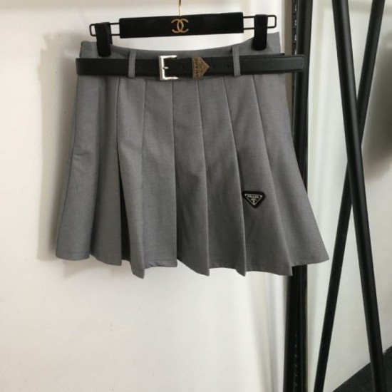 2024SS top and bottom set PRADA Recommended brands that are not in stock 2024SS top and bottom set PRADA Recommended brands that are not in stock