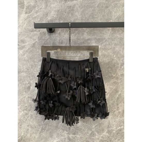 2024SS Skirt PRADA Spring/summer style with a high fashion feel 2024SS Skirt PRADA Spring/summer style with a high fashion feel