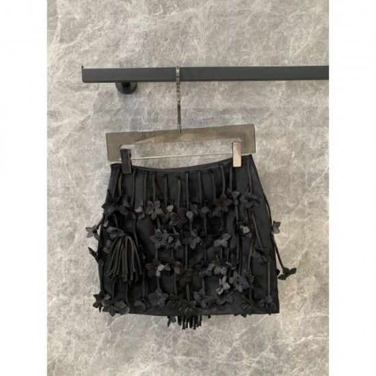 2024SS Skirt PRADA Spring/summer style with a high fashion feel 2024SS Skirt PRADA Spring/summer style with a high fashion feel