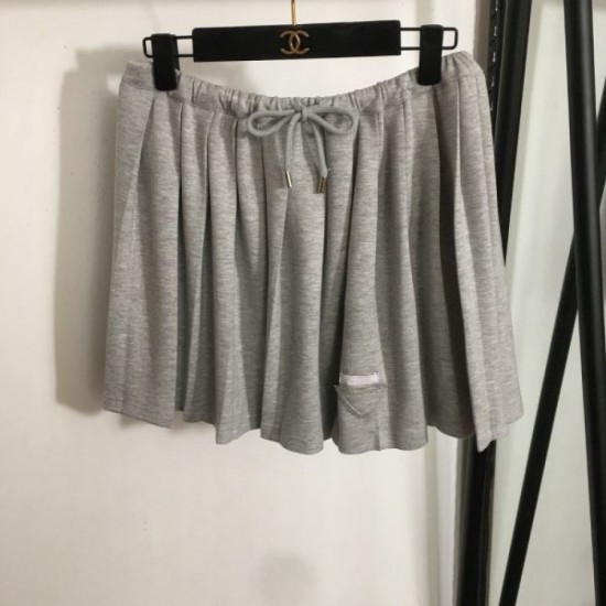 PRADA top and bottom set 2024FW Easy to create an outfit PRADA top and bottom set 2024FW Easy to create an outfit
