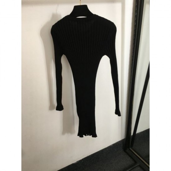 VERSACE Versace One Piece 2024FW Limited Sale in Autumn/Winter! VERSACE Versace One Piece 2024FW Limited Sale in Autumn/Winter!