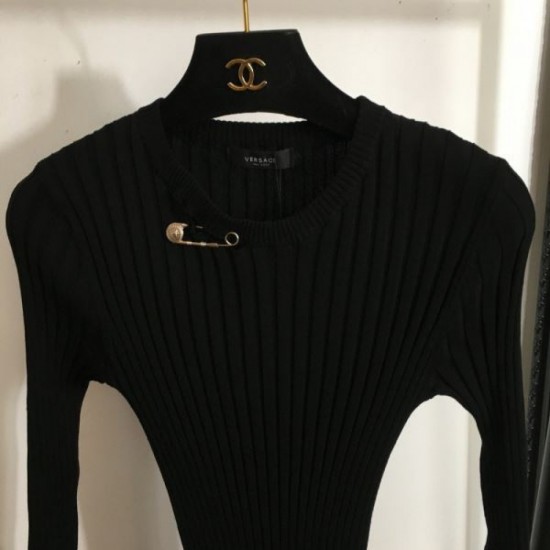 VERSACE Versace One Piece 2024FW Limited Sale in Autumn/Winter! VERSACE Versace One Piece 2024FW Limited Sale in Autumn/Winter!