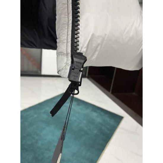 2024FW CANADA GOOSE Long-lasting men's down jacket 2024FW CANADA GOOSE Long-lasting men's down jacket