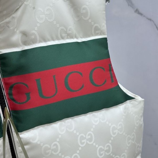 2024FW GUCCI A must-see for those who missed out on this season! Down vest for men 2024FW GUCCI A must-see for those who missed out on this season! Down vest for men