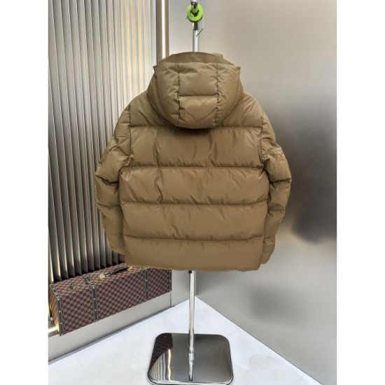 2024FW MONCLER Men's down jacket with beautiful Moncler logo 2024FW MONCLER Men's down jacket with beautiful Moncler logo