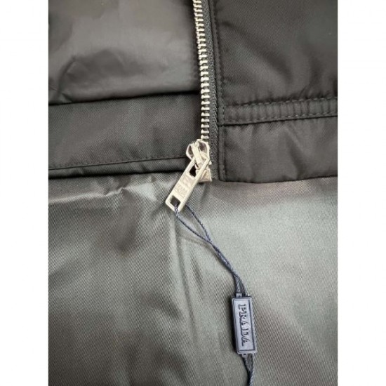 2024FW PRADA プラダ 秋冬も引き続き注目 メンズ用 ダウンジャケット 2024FW PRADA プラダ 秋冬も引き続き注目 メンズ用 ダウンジャケット