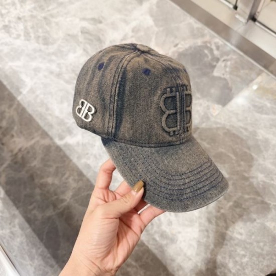2024SS Hat BALENCIAGA Will draw attention to your feet 2024SS Hat BALENCIAGA Will draw attention to your feet