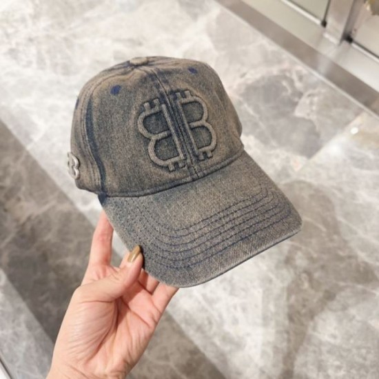 2024SS Hat BALENCIAGA Will draw attention to your feet 2024SS Hat BALENCIAGA Will draw attention to your feet