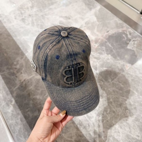 2024SS Hat BALENCIAGA Will draw attention to your feet 2024SS Hat BALENCIAGA Will draw attention to your feet